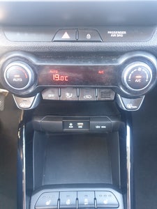 Kia Stonic T-GDi Advance Intro