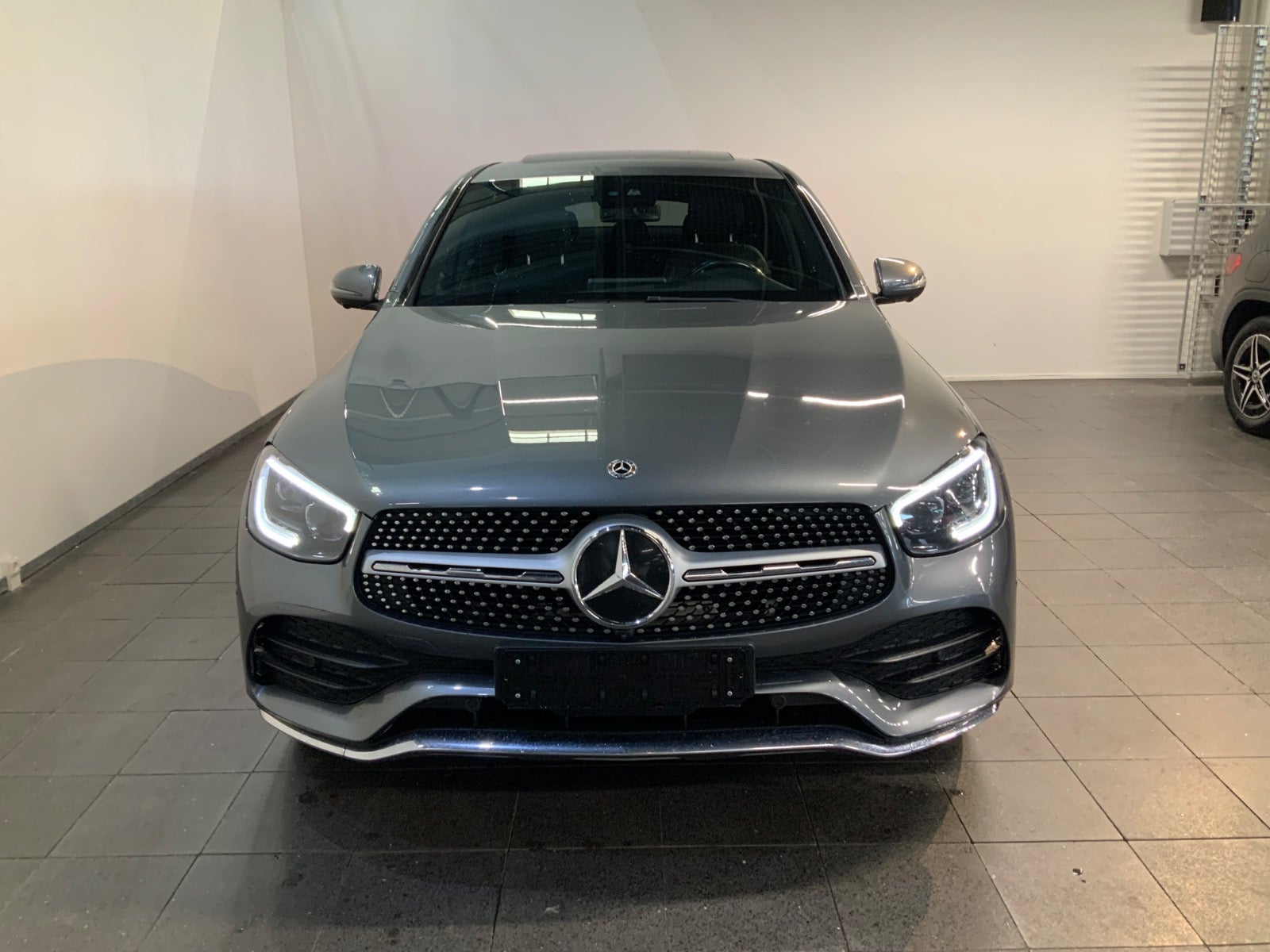 Mercedes-Benz GLC 220 d (2/8)