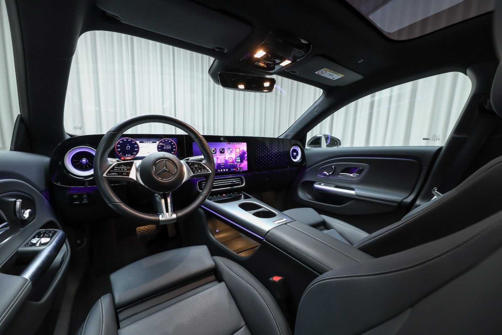 Mercedes-Benz CLA 350 (4/8)