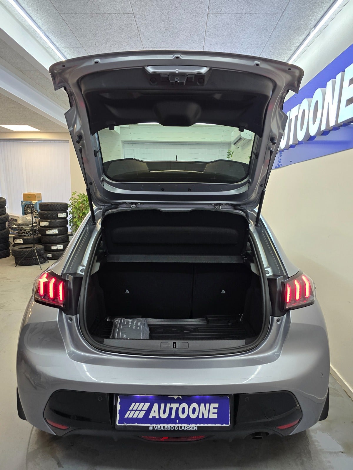 Billede af Peugeot 208 1,2 PureTech 100 Allure EAT8