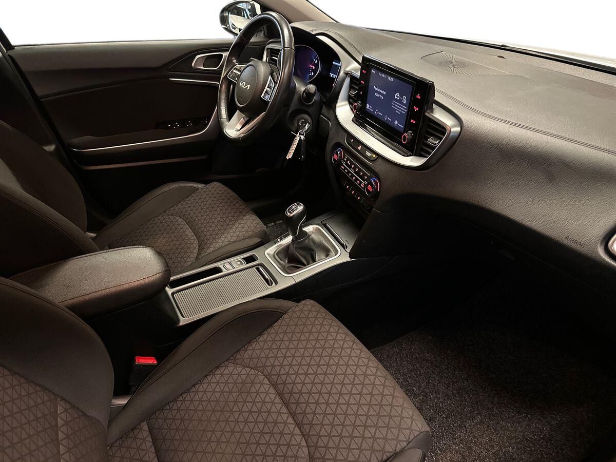 Kia Ceed T-GDi Prestige SW billede 16