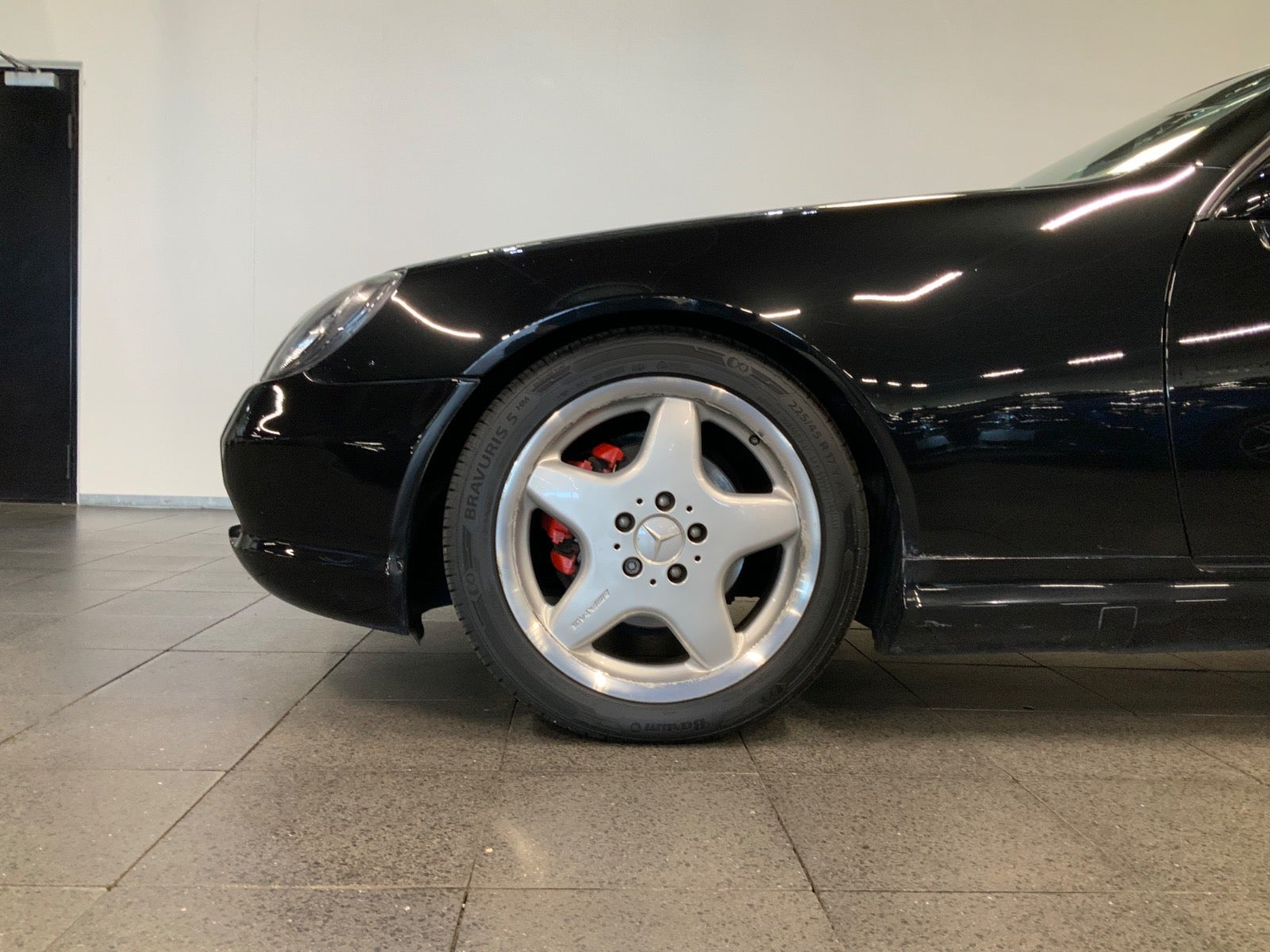 Mercedes-Benz SLK 230