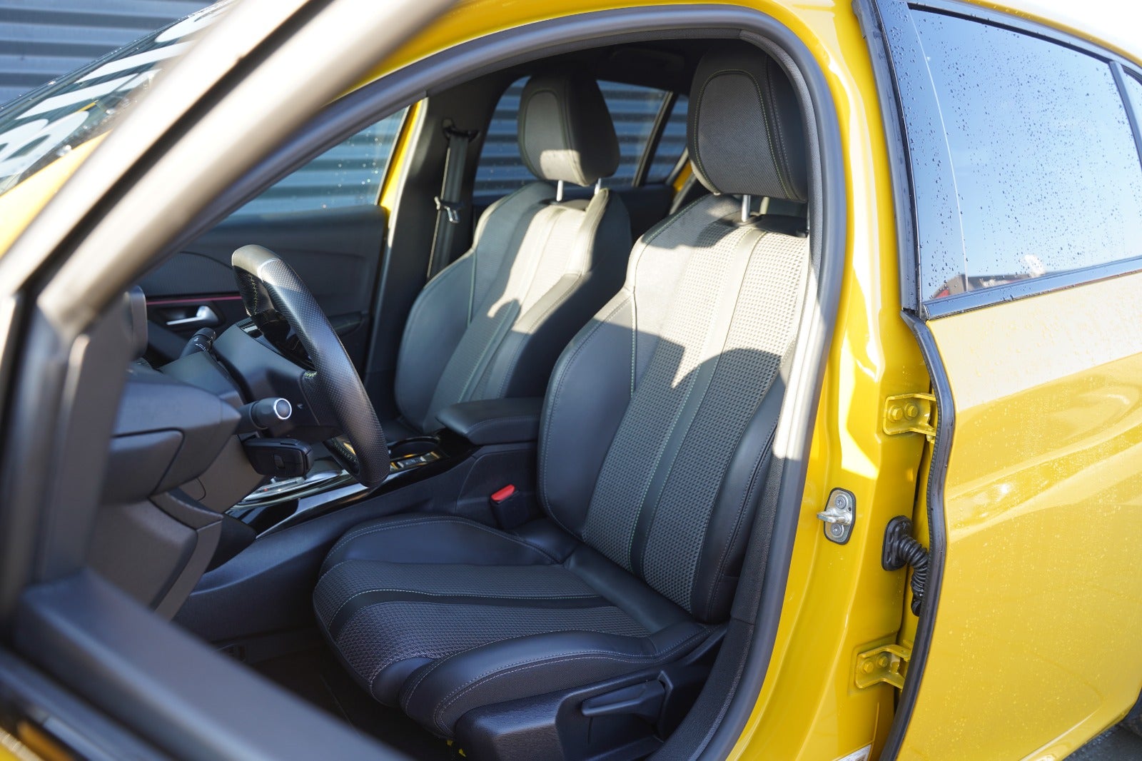 Billede af Peugeot e-208 50 GT Prime+