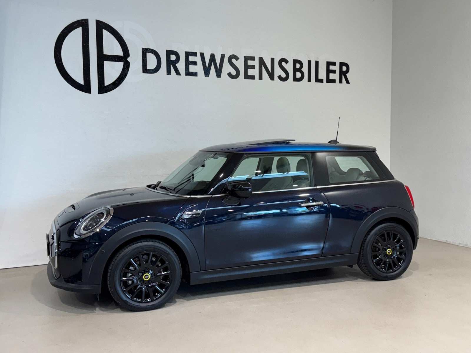 MINI Cooper SE Camden Edition