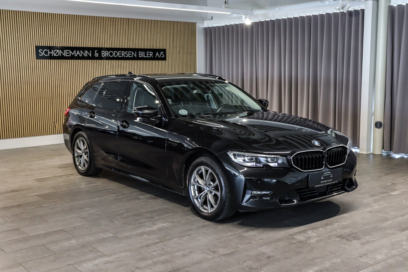 Billede af BMW 320d 2,0 Touring Sport Line aut.