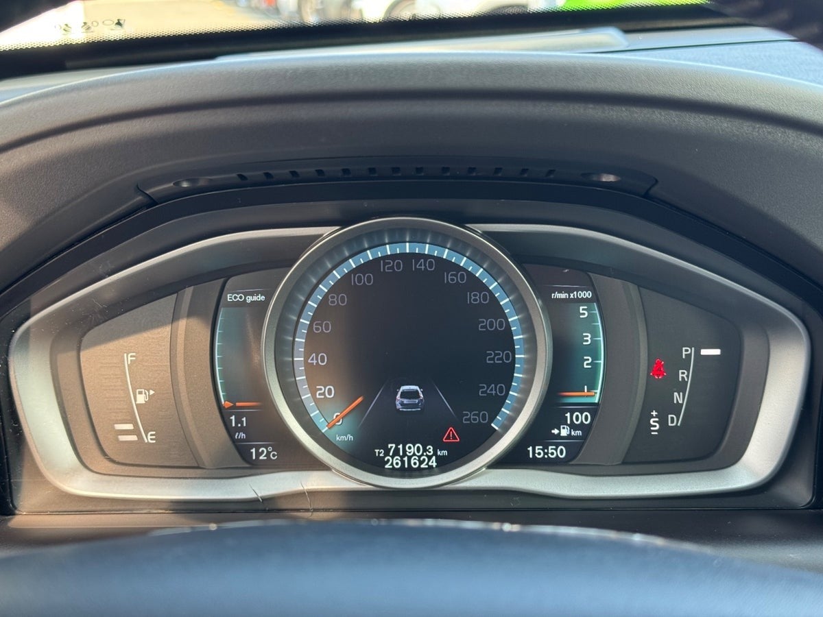 Billede af Volvo XC60 2,4 D5 215 Momentum aut. AWD Van