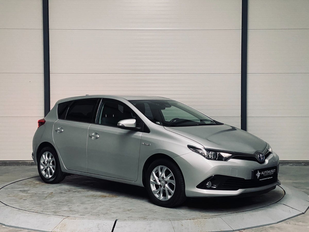 Toyota Auris 2016