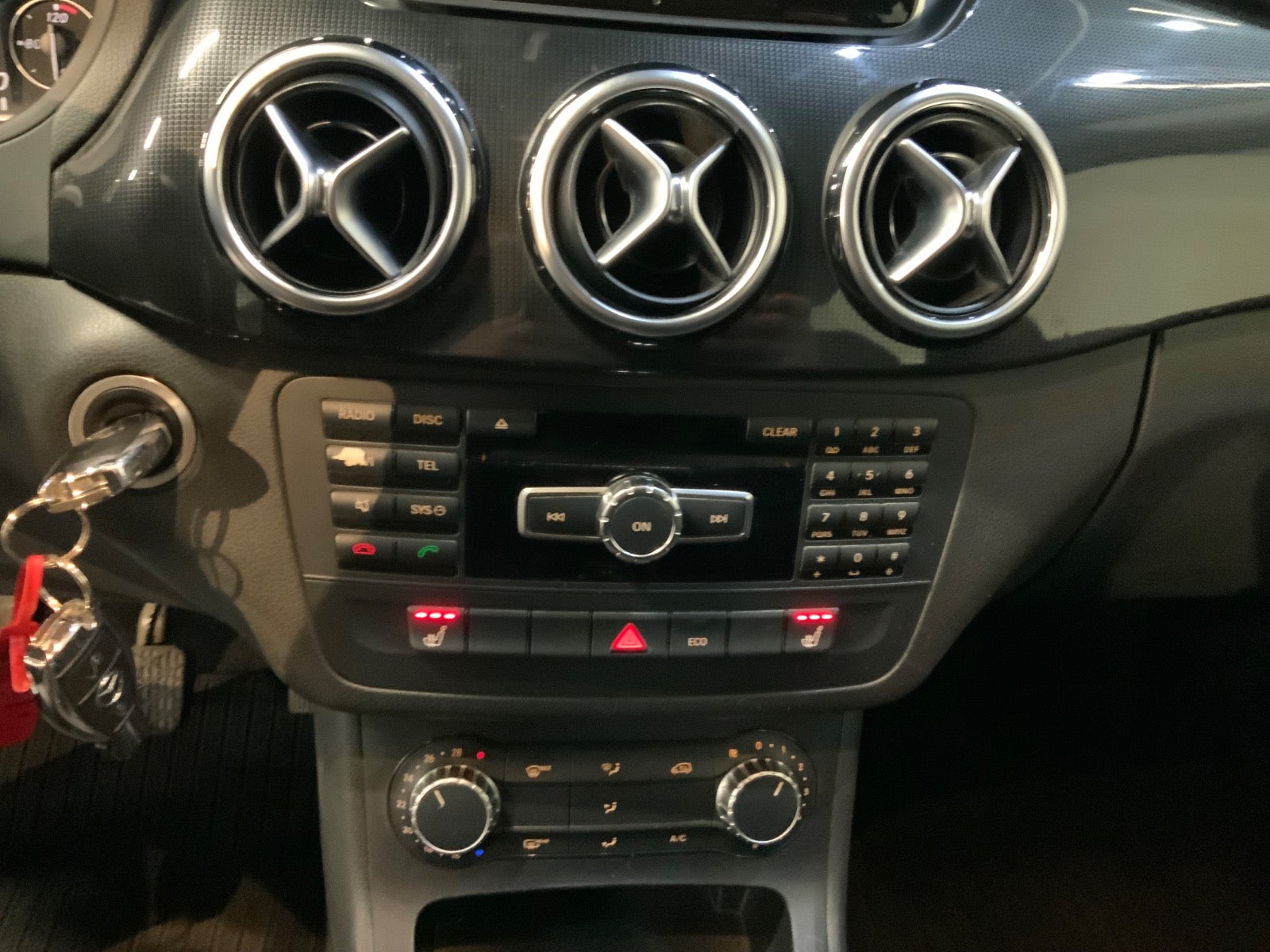 Mercedes-Benz B 200