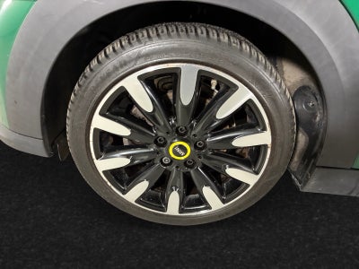 MINI Cooper SE Essential