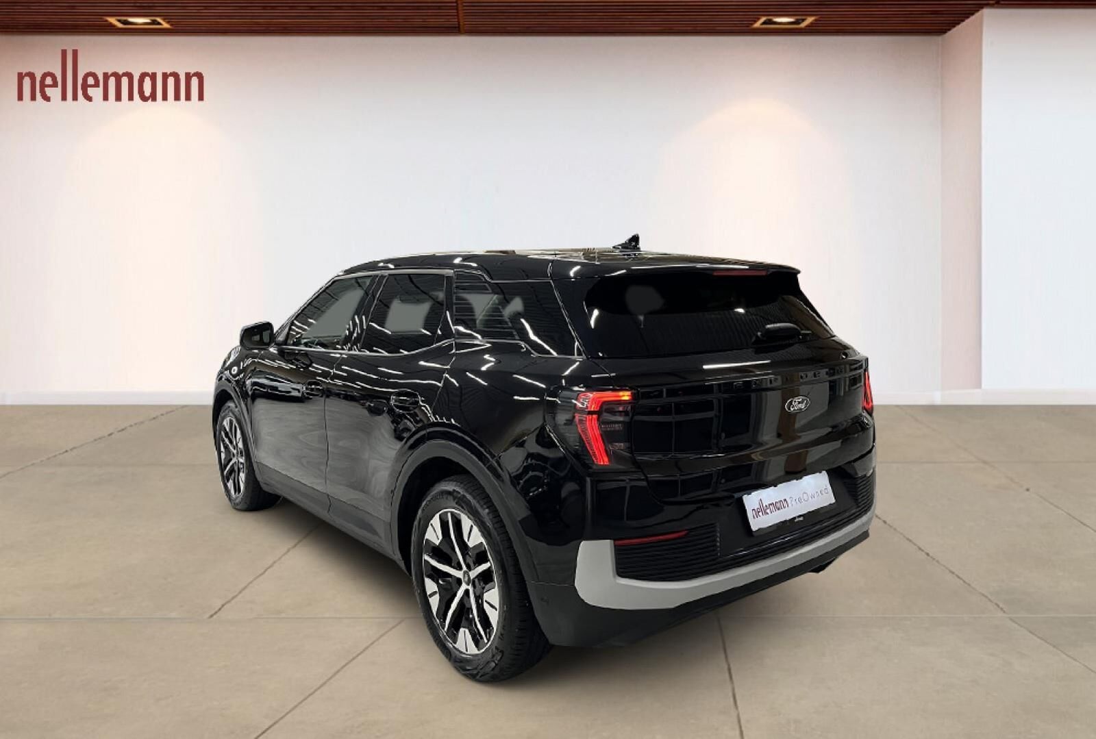 Ford Explorer Select Extended Range