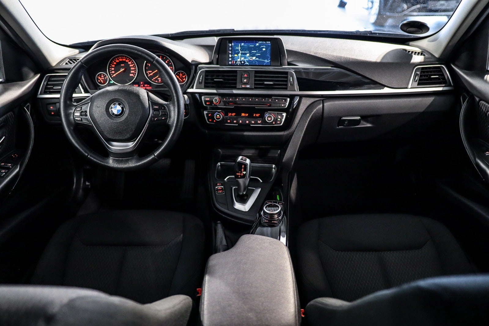 Billede af BMW 320d 2,0 Touring Advantage aut.