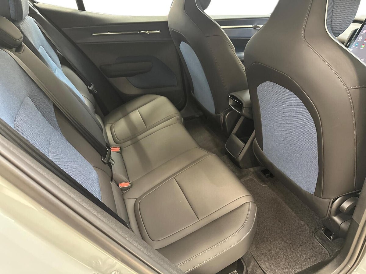 Volvo EX30 Standard Range Plus billede 13