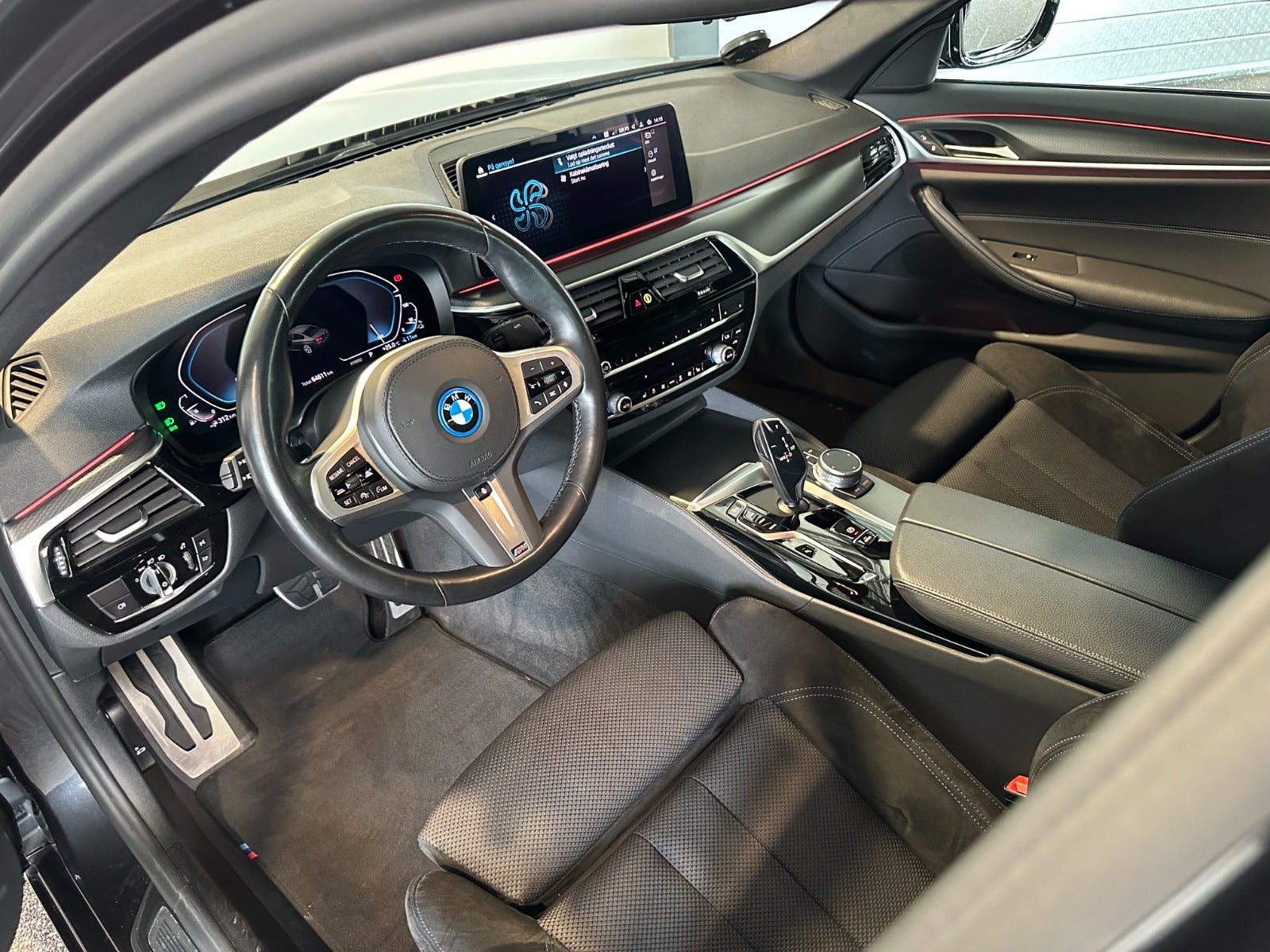 BMW 545e 3,0 M-Sport xDrive aut. 4d - 7