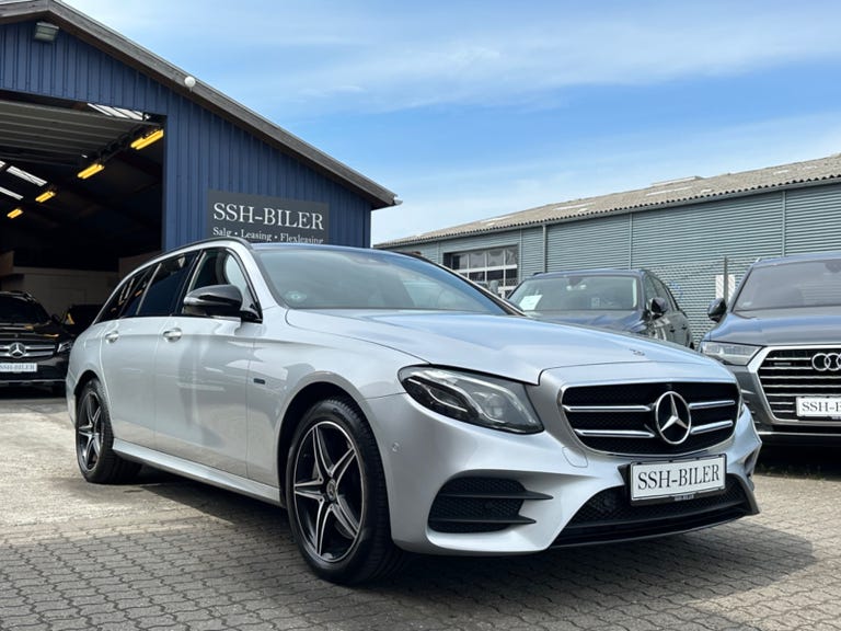 Mercedes E300 de AMG Line stc. aut.