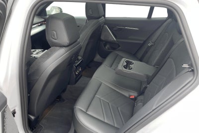 BMW i5 eDrive40 Touring Fully Charged