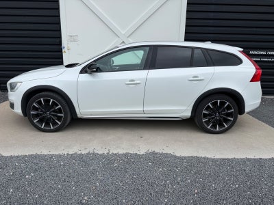 Volvo V60 CC 2,0 T5 245 Momentum aut. 5d