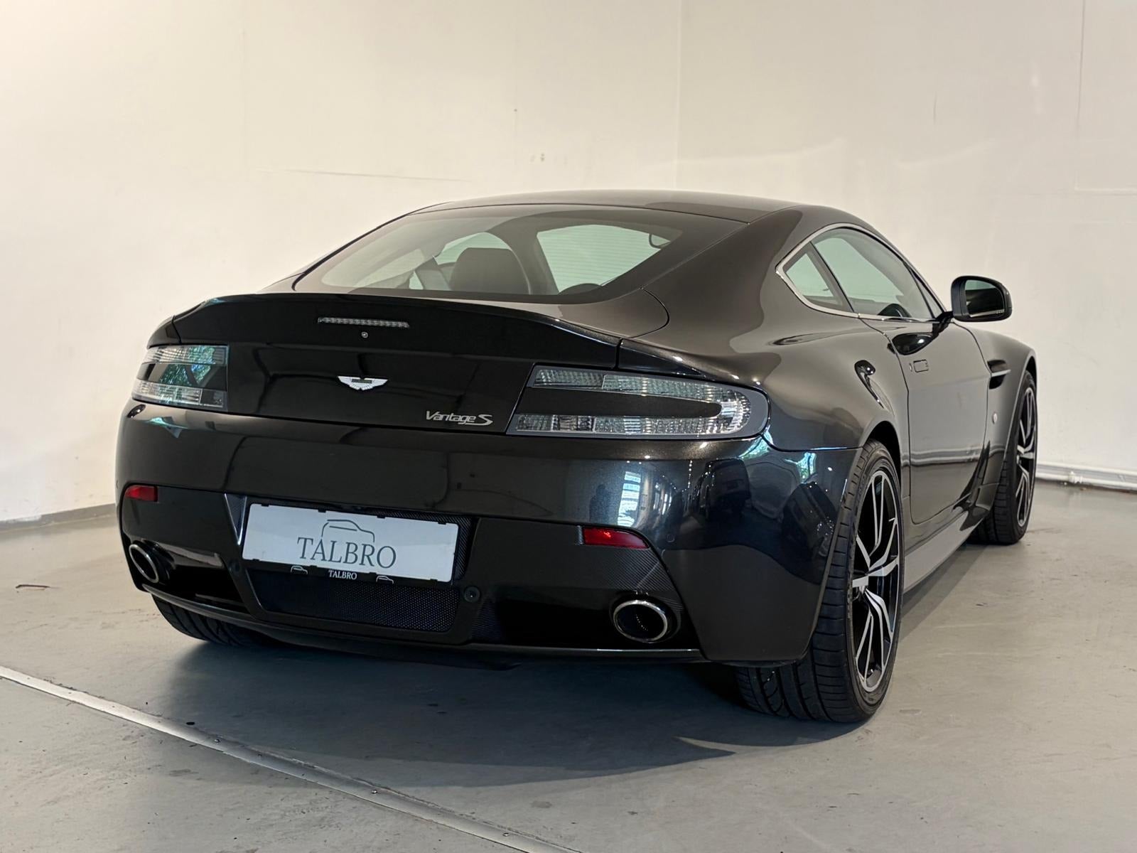 Aston Martin – V8 Vantage S