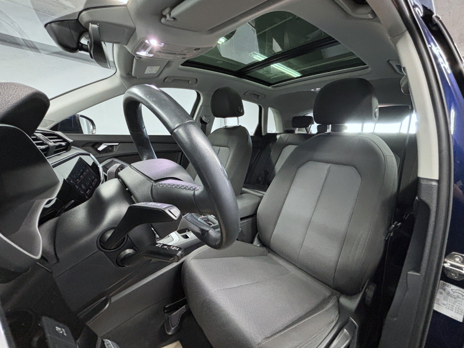 Billede af Audi Q3 45 TFSi e Attitude plus S-tr.