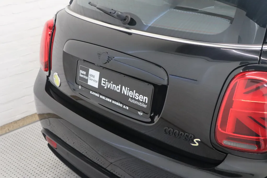 MINI Cooper SE Classic Trim