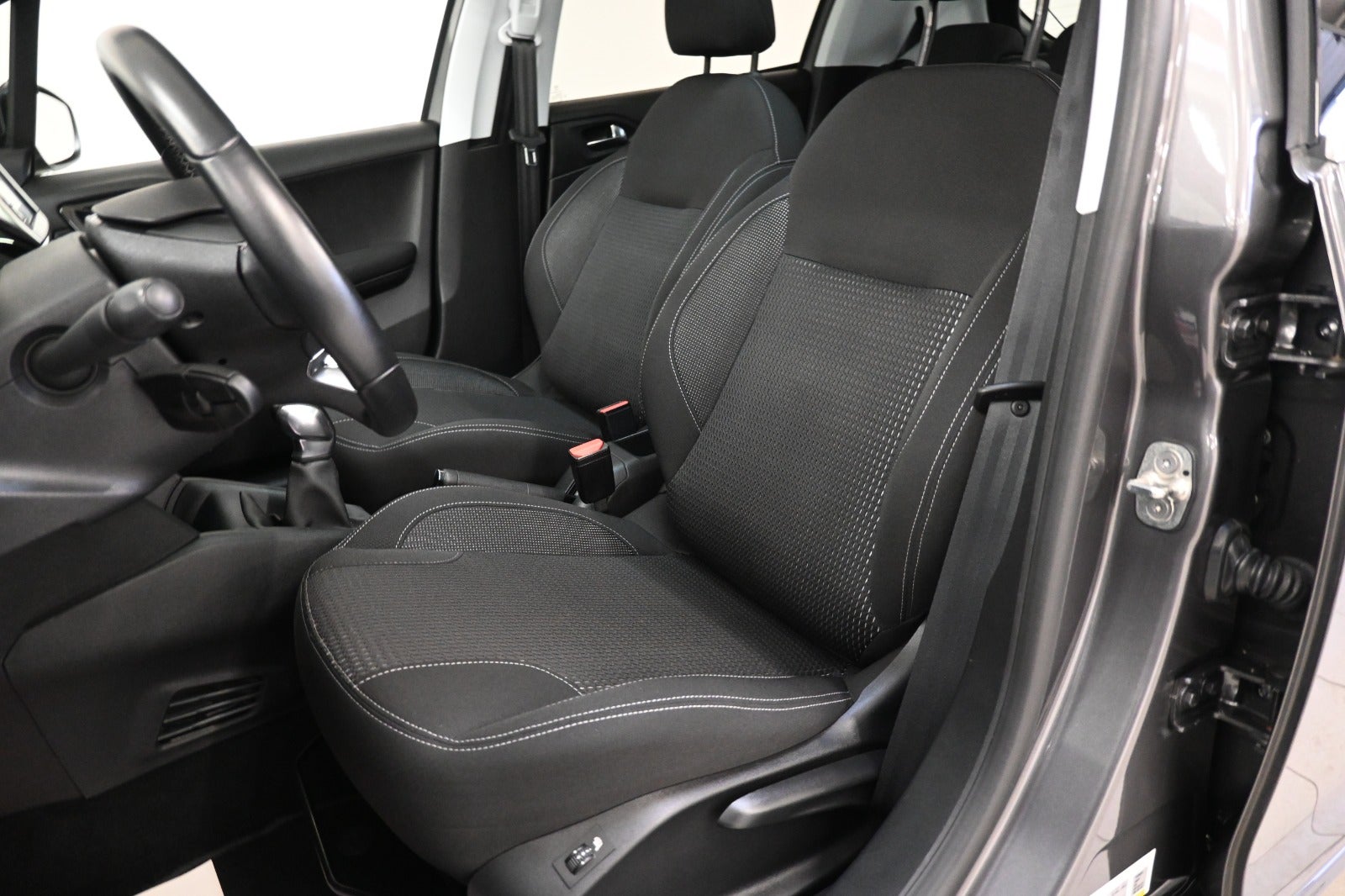 Peugeot 208 PureTech 82 Exclusive+