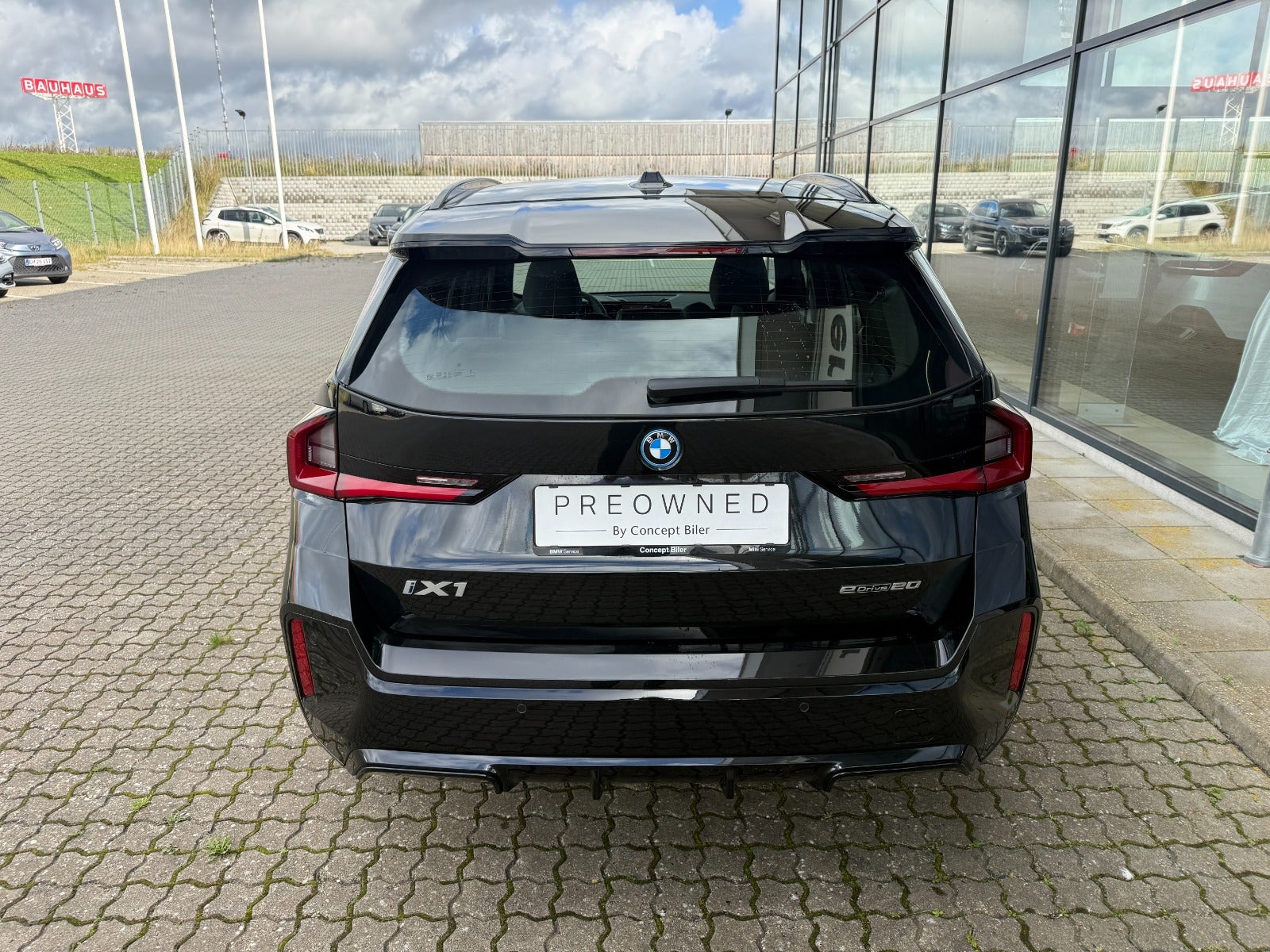 BMW iX1 eDrive20 M-Sport Premium 5d - 5