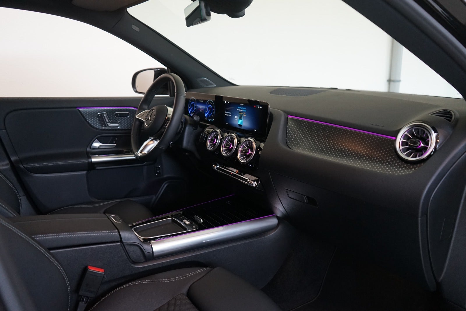 Mercedes EQA250+