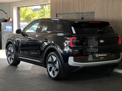 Ford Explorer Premium Extended Range AWD