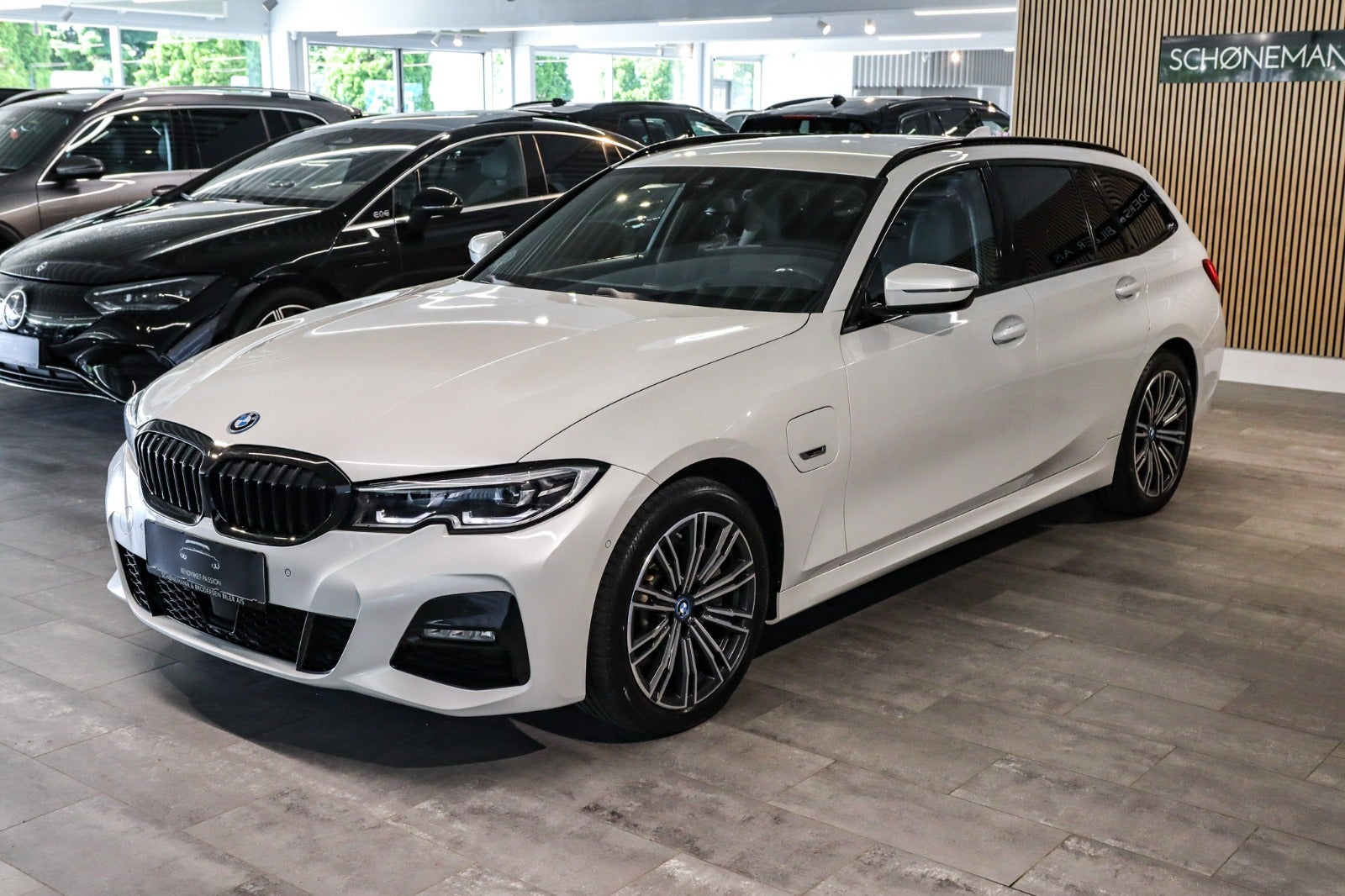 Billede af BMW 330e 2,0 Touring M-Sport aut.