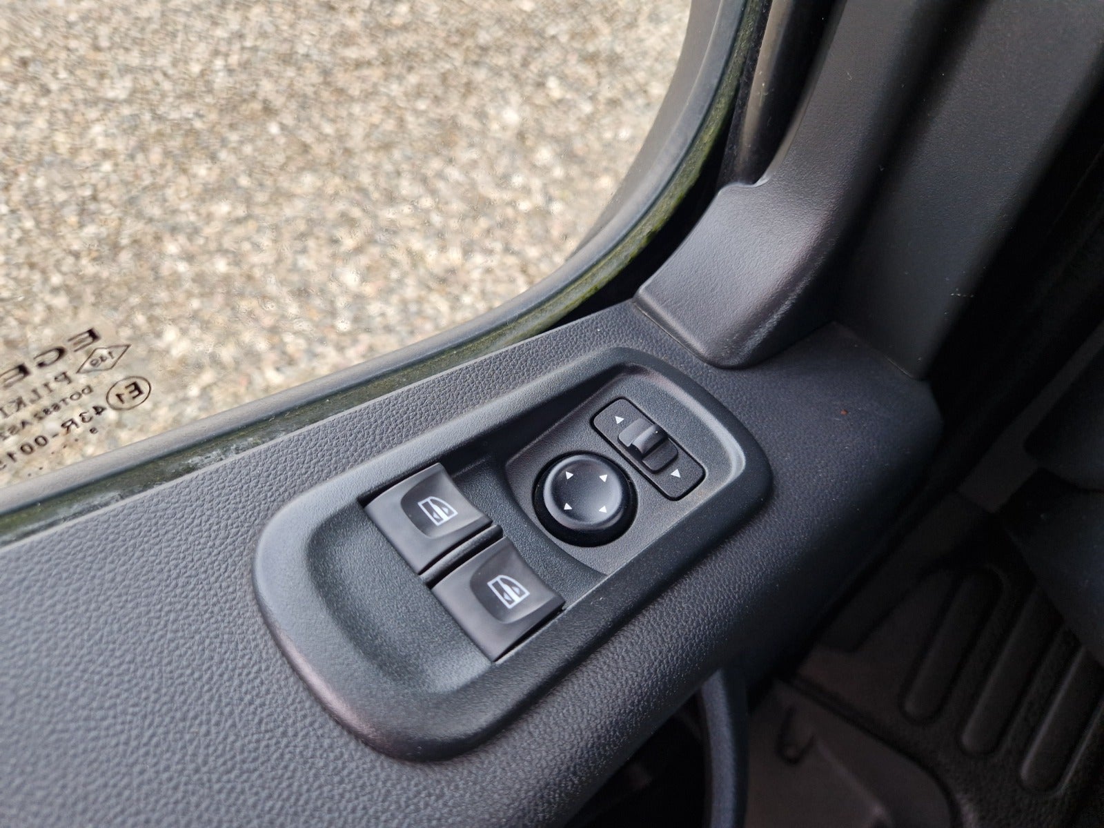 Billede af Renault Master IV T35 2,3 dCi 180 L2 Alukasse m/lift