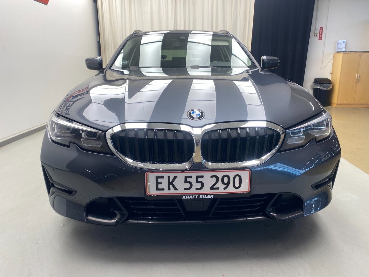 Billede af BMW 320d 2,0 Touring Sport Line aut.