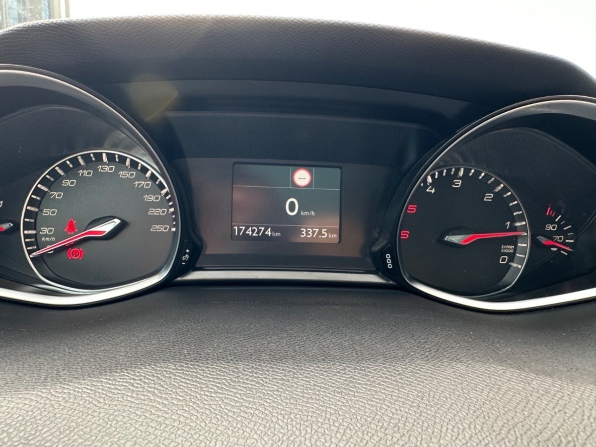 Billede af Peugeot 308 1,6 BlueHDi 120 Allure Sky SW