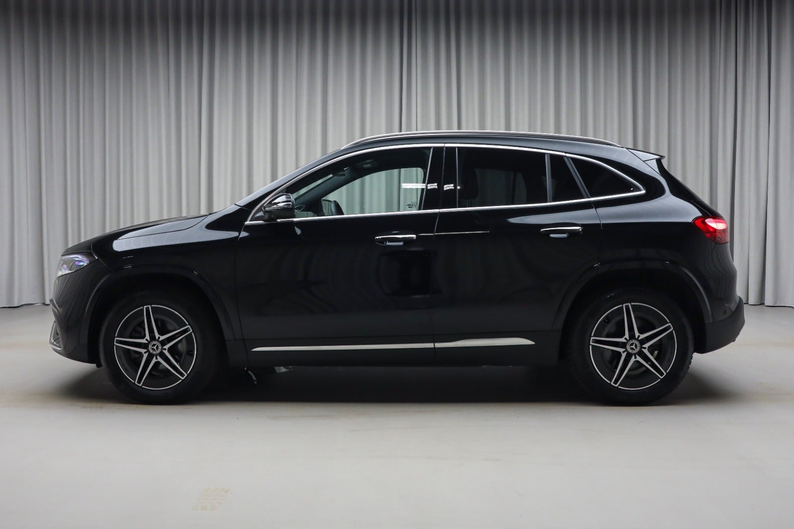 Mercedes-Benz EQA 250+ (6/8)