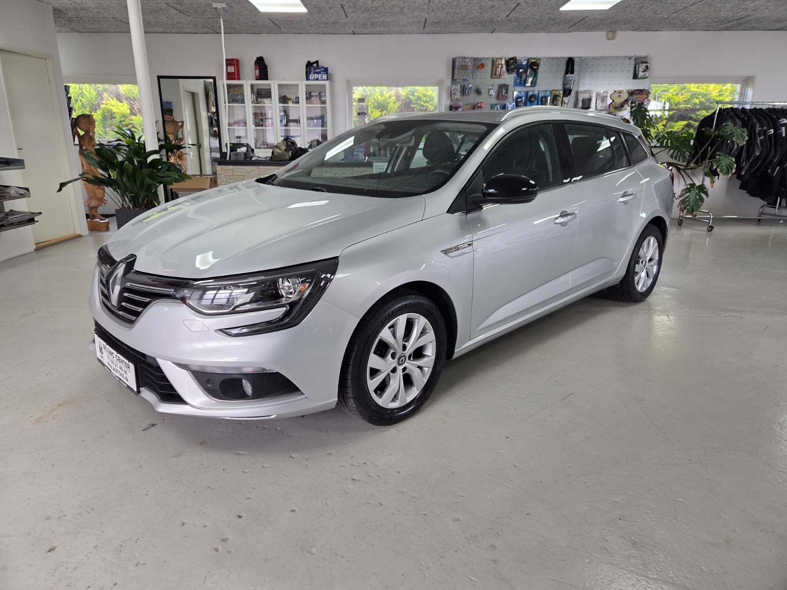 Renault Megane IV TCe 140 Limited Sport Tourer EDC