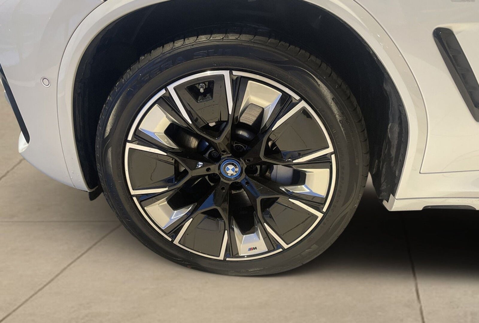 BMW iX3 Charged Plus M-Sport