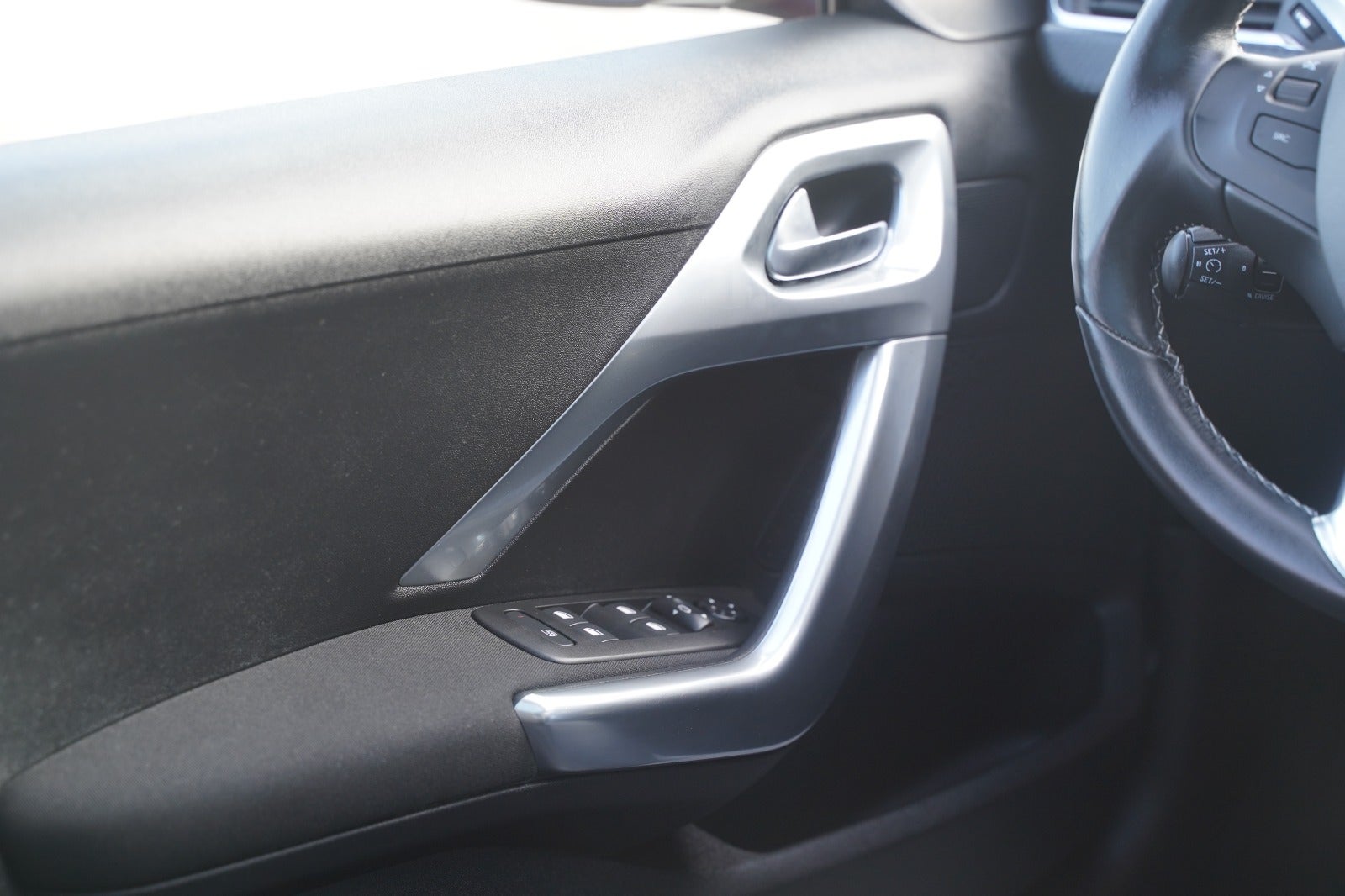 Billede af Peugeot 2008 1,5 BlueHDi 100 Prestige Sky