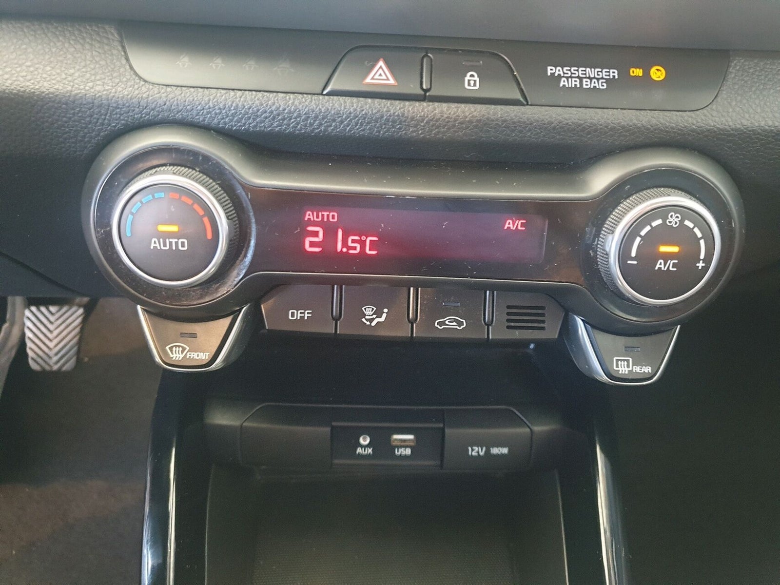 Kia Stonic T-GDi Attraction+