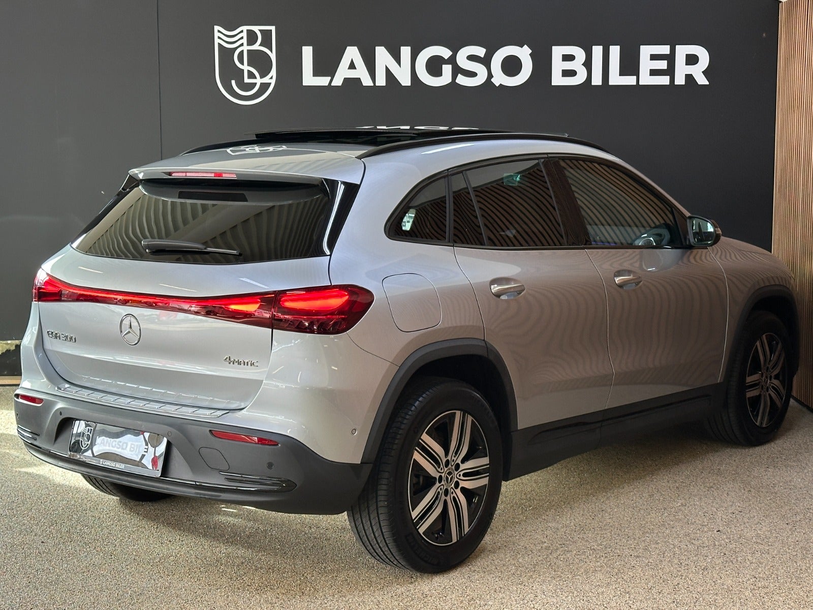 Billede af Mercedes EQA300  4Matic