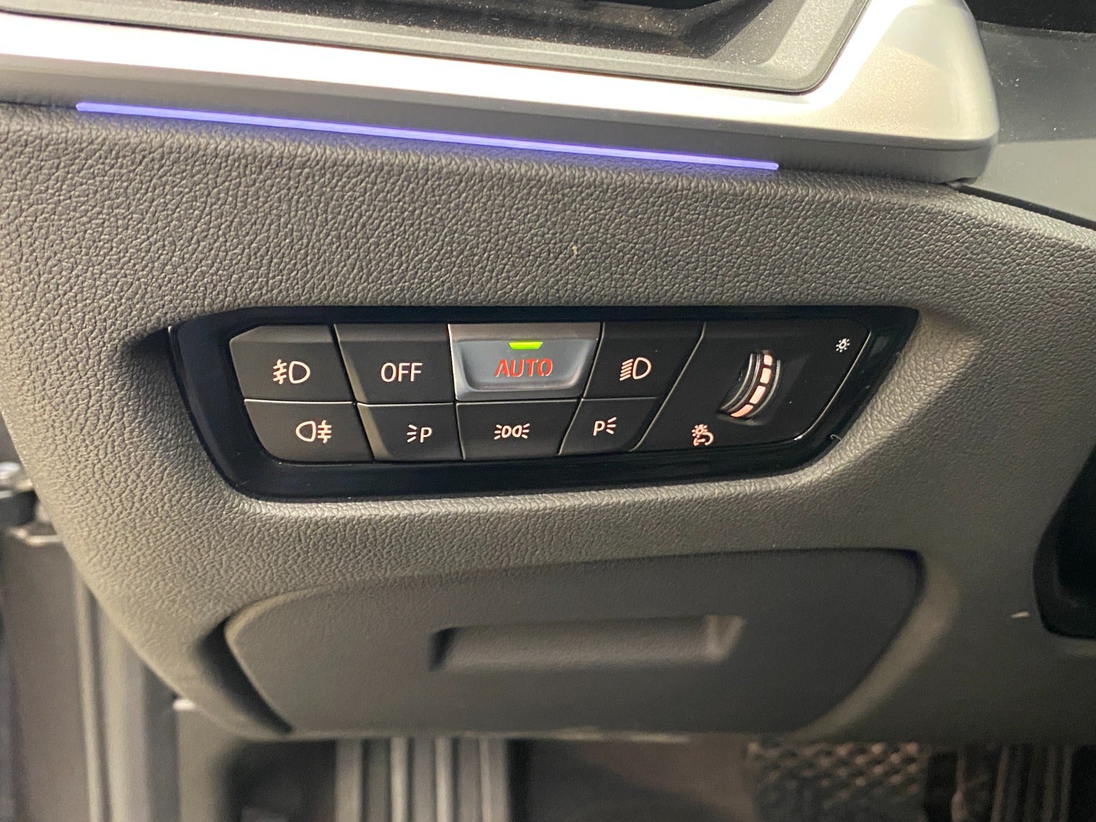 Billede af BMW 320d 2,0 Touring Sport Line aut.