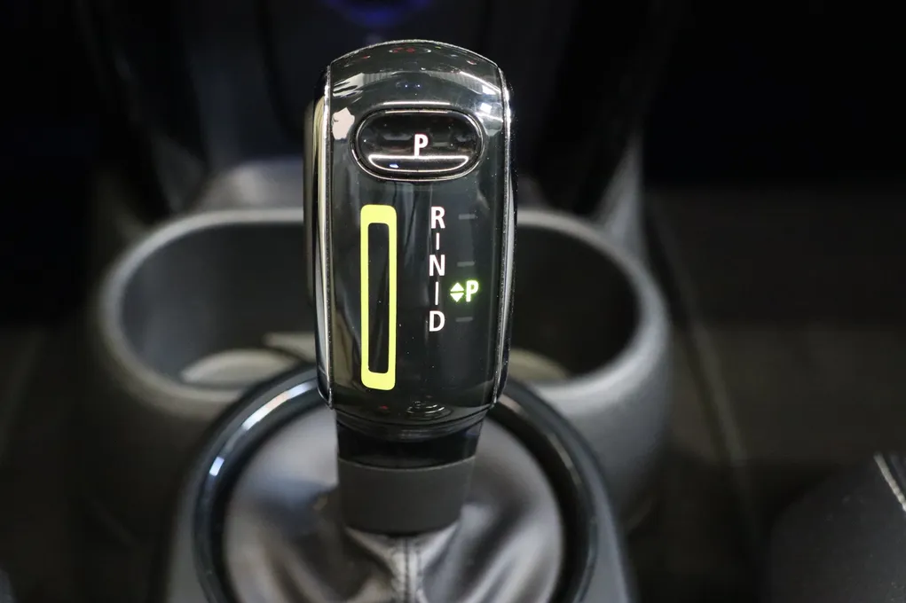 MINI Cooper SE Camden Edition