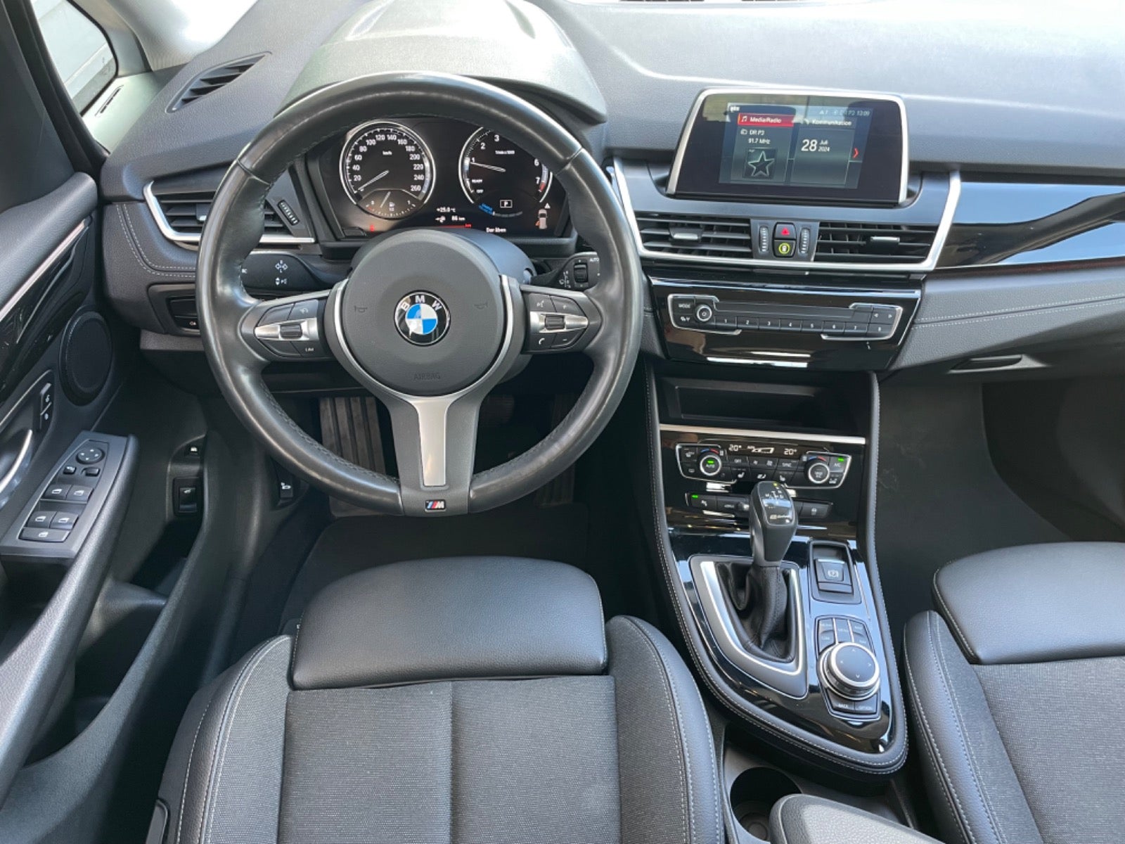 BMW 225xe 2019