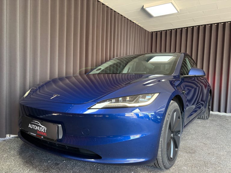 Tesla Model 3 Long Range AWD