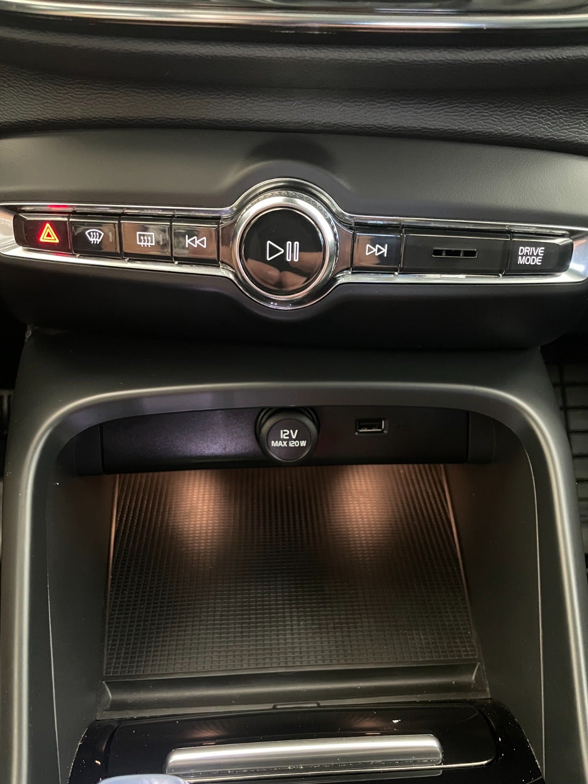 Billede af Volvo XC40 2,0 D4 190 Inscription aut. AWD