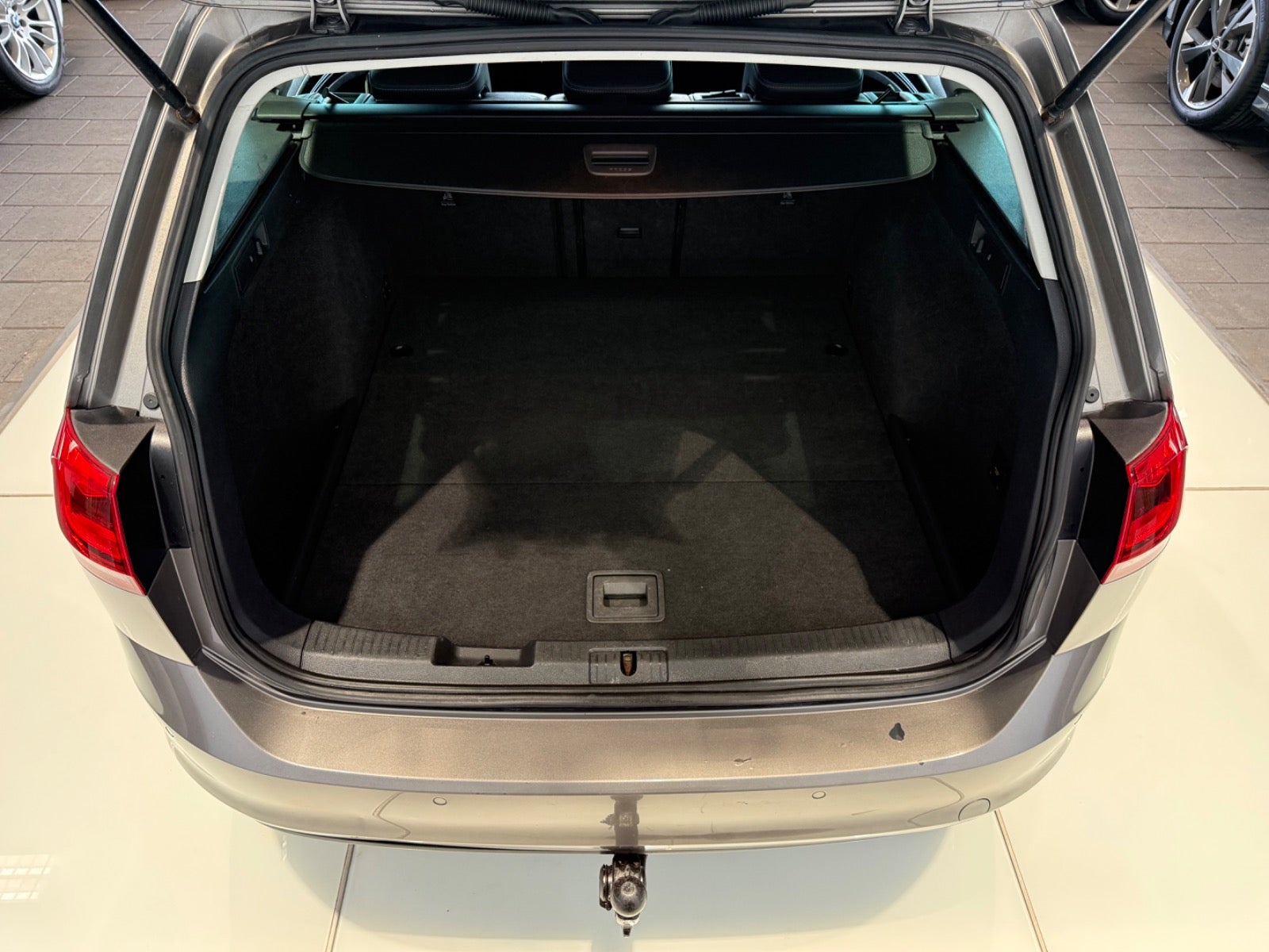 Billede af VW Golf VII 2,0 TDi 150 Highline Variant DSG BMT