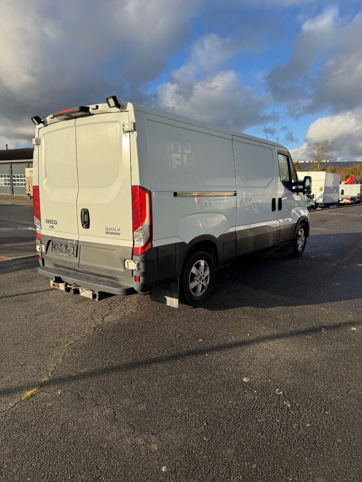 Billede af Iveco Daily 3,0 35S18 9m³ Van AG8
