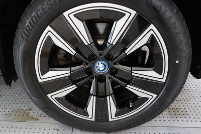 BMW iX3 Charged M-Sport
