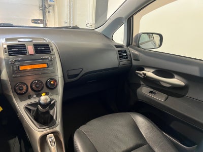 Toyota Auris Luna
