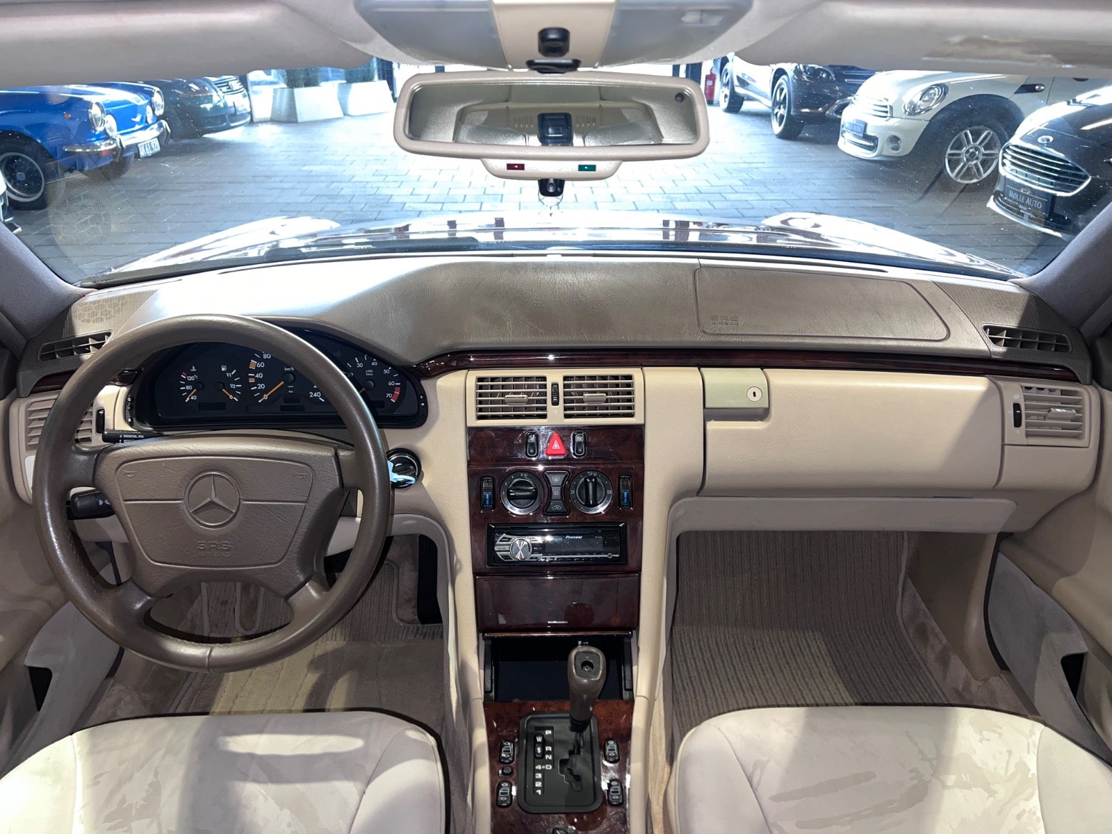 Billede af Mercedes E200 2,0 