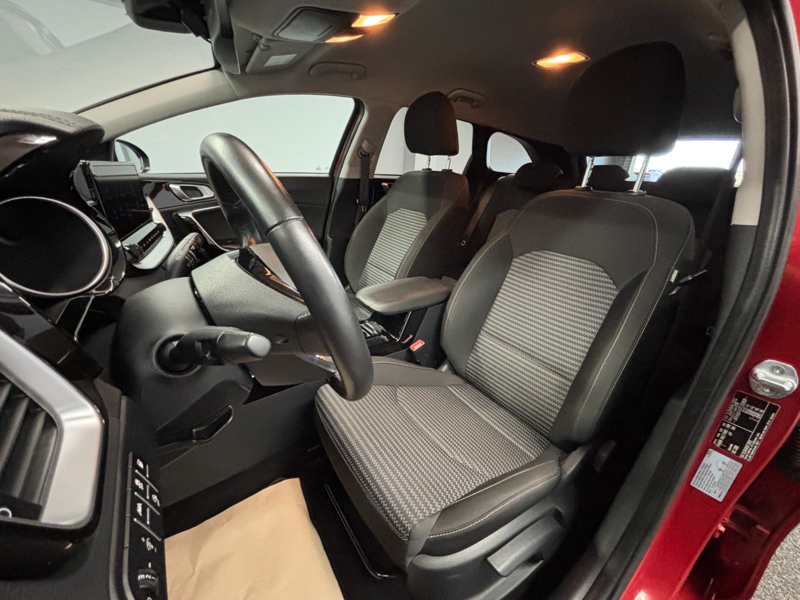 Billede af Kia Ceed 1,6 PHEV Prestige SW DCT