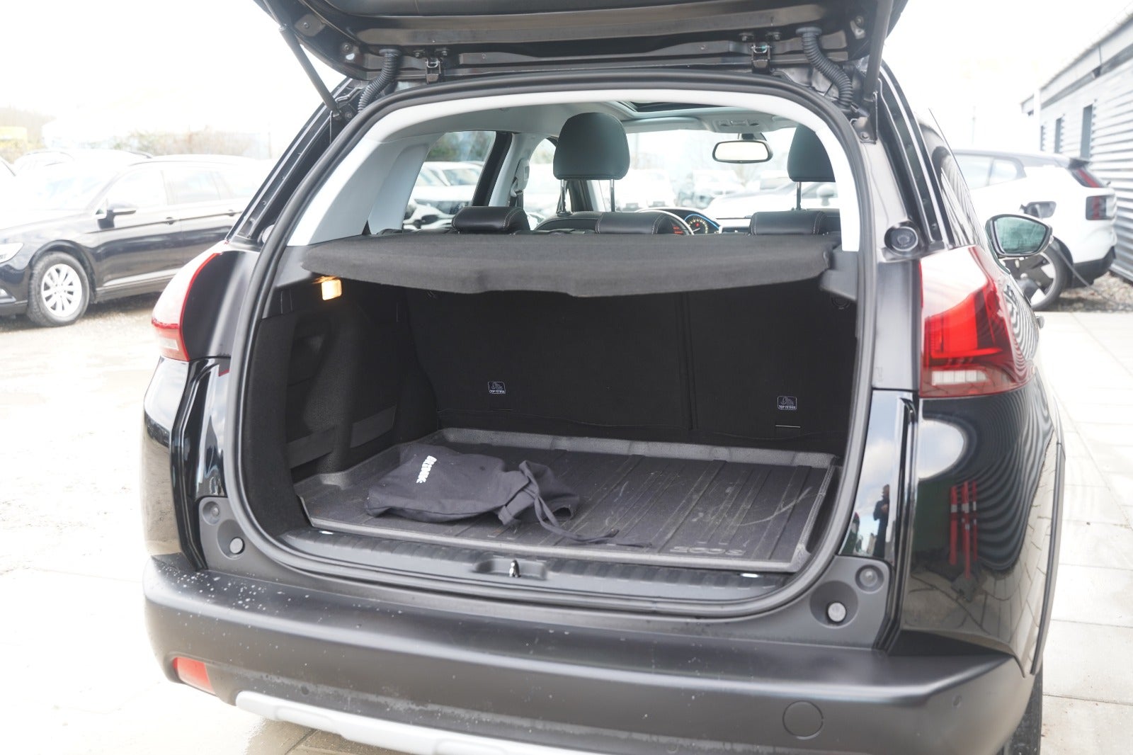 Billede af Peugeot 2008 1,2 PureTech 110 Prestige Sky