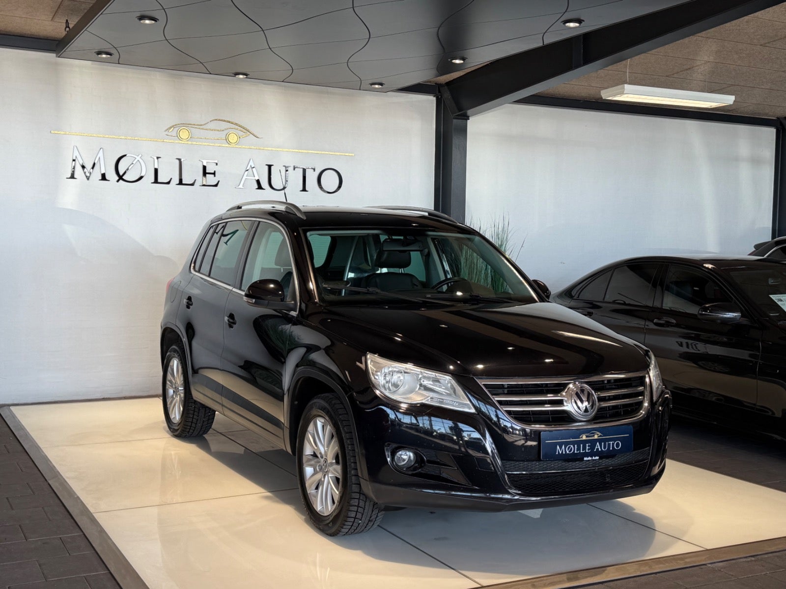 Billede af VW Tiguan 2,0 TDi 140 Sport & Style Tiptr. 4Motion Van